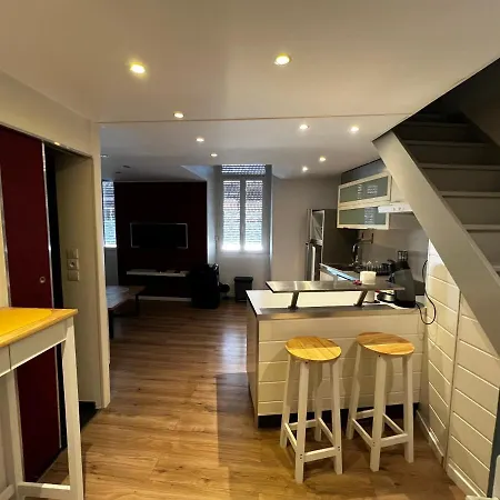 Superbe Duplex Climatisee * Nîmes